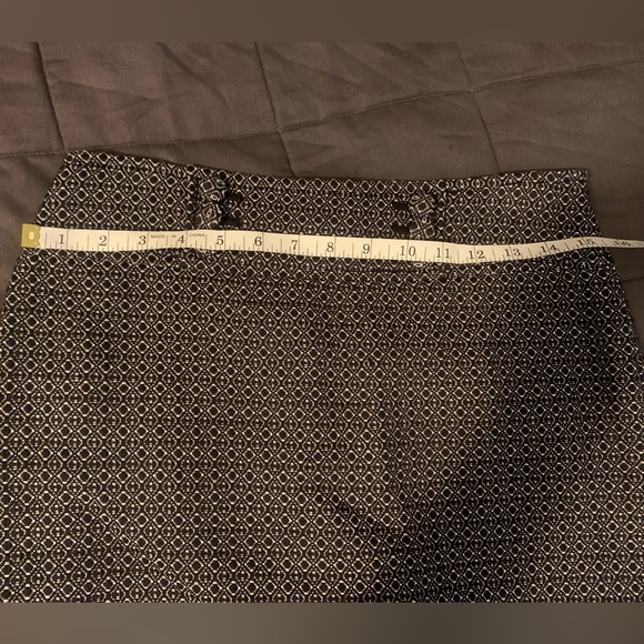 Ann Taylor womens size 2 skirt - Picture 3 of 7